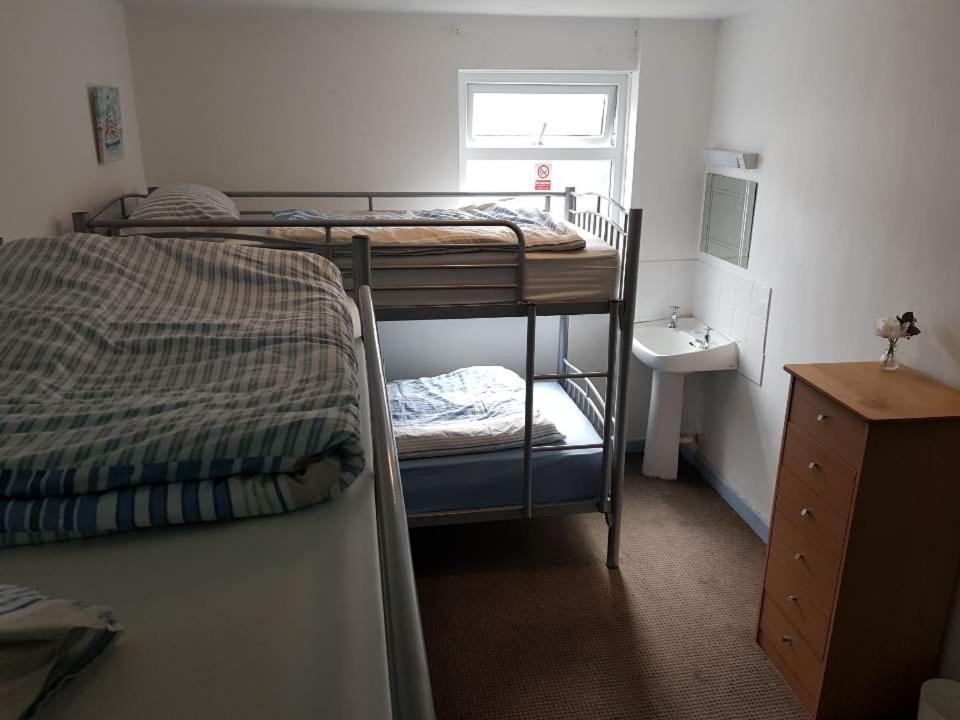 Blue Room Hostel Newquay New Quay Buitenkant foto