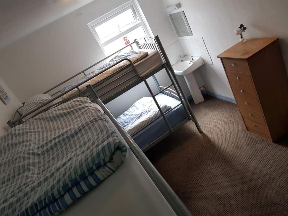 Blue Room Hostel Newquay New Quay Buitenkant foto